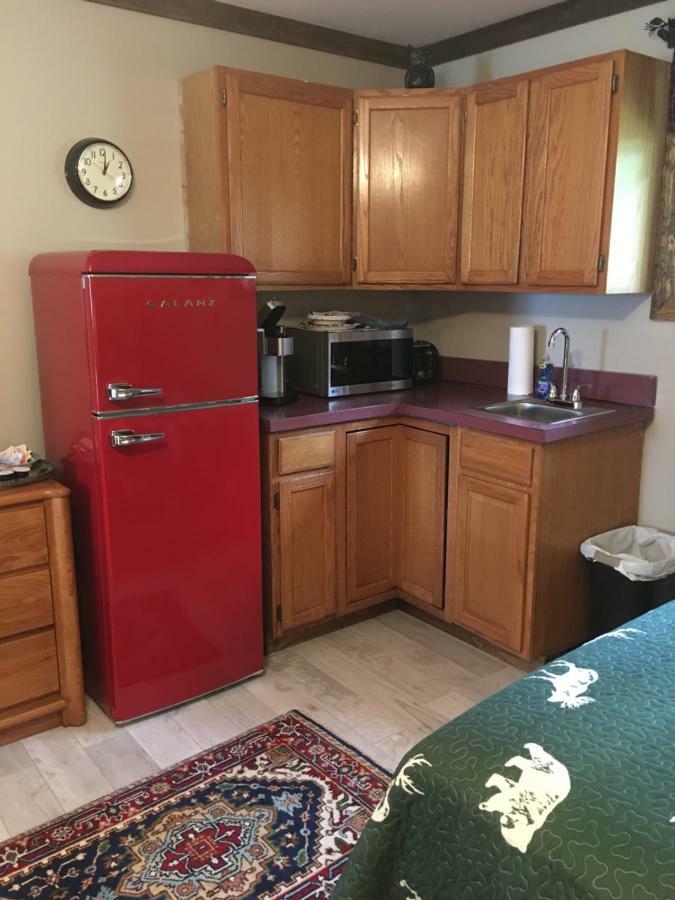 Warrensburg Inn & Suites - 6 Mi To Lake George Екстериор снимка