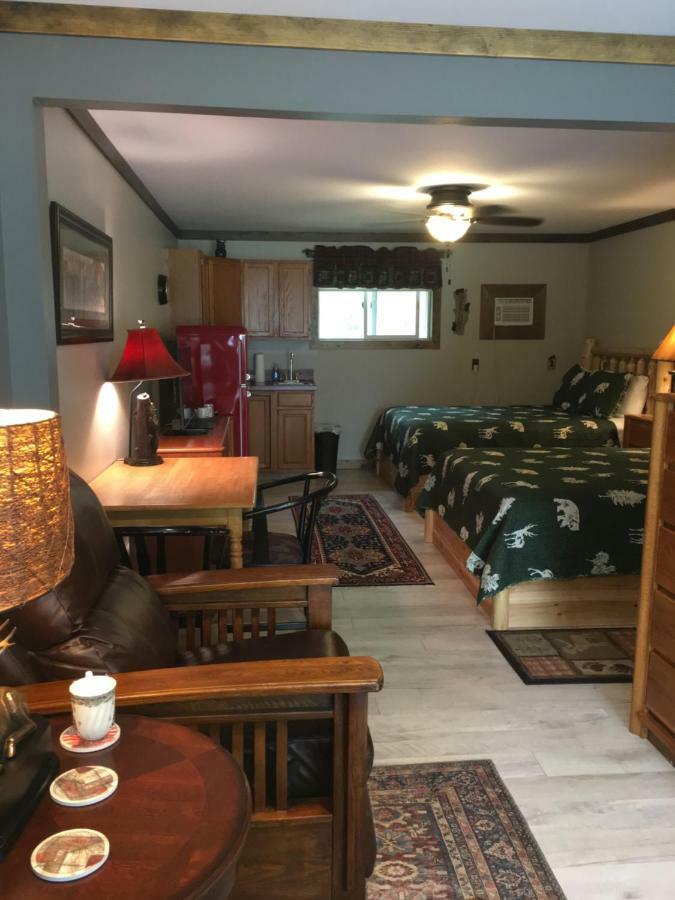 Warrensburg Inn & Suites - 6 Mi To Lake George Екстериор снимка