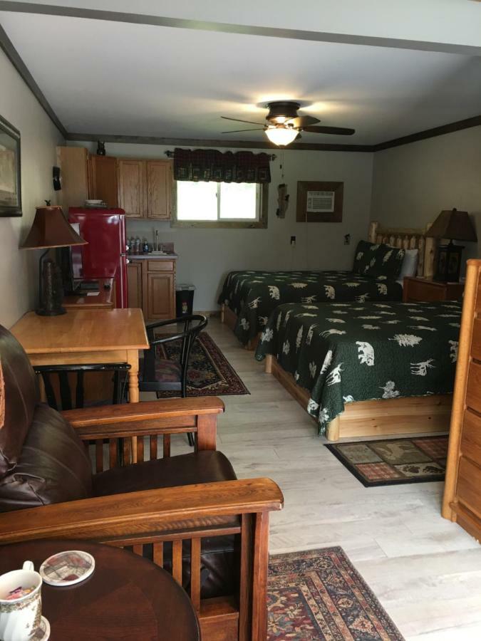 Warrensburg Inn & Suites - 6 Mi To Lake George Екстериор снимка