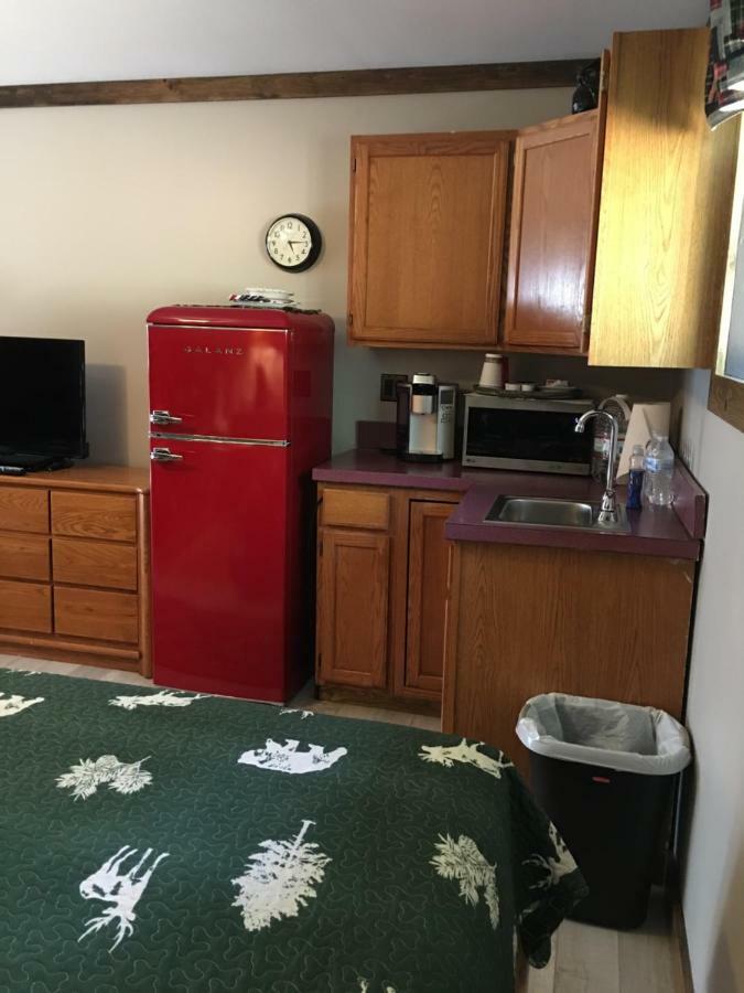 Warrensburg Inn & Suites - 6 Mi To Lake George Екстериор снимка